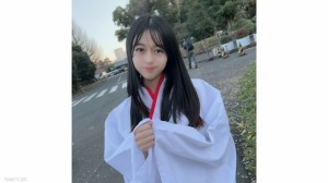 FC2-PPV-4494567 外貌！限时3天！在我的学校，我是招生组里公认的可爱女成员，我是一个偏心的女孩。在线观看