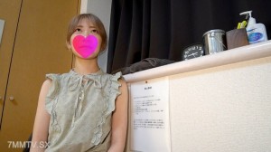 FC2-PPV-4515779 2张私人照片** Daigemi ** 20岁Megumi-chan在线观看