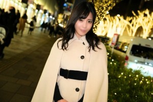 FC2-PPV-4564870 【数量有限首次50%折扣】让男人疯狂的潮吹美女！体内射精到你想要一次又一次射精的神奇原始阴道！ 【回顾福利】在线观看