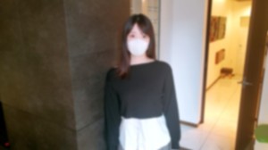 FC2-PPV-4699392 ♡ 半價至6月15日【無碼全素人純天然中出】24歲美少女OL粉絲蜂擁而至！極品絕色美女下班路上舔老男人的前列腺液！在飯店被罵得狗血噴頭，弓著背高潮連連！純天然（nakama）在线观看