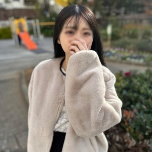 Eine zierliche und zarte Bürodame mit einer Größe von 148 cm bettelt um Creampie! Ein Video von ihrer weißen, weichen Haut und ihrer schlanken Figur, die durch intensives Kolbenen wie verrückt zum Abspritzen gebracht wird在线观看