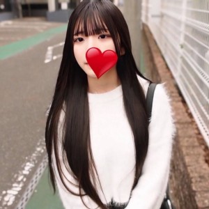 FC2-PPV-4712262 「限時特價」「全裸」好想一起去吃好吃的飯！ ！好想和你多待一會兒！被誇可愛就說“不行不行”的謙虛女人，如果說“只要一點內褲就行”，我就努力拍到最後。在线观看