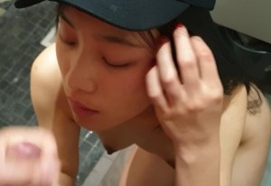 中国留学生刘玥厕所大战老外