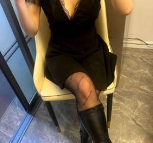 兄弟老婆为了抵债主动送上门给我操