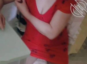 夜晚享受老妈带给大儿子的星级服务