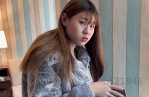 约炮刚结婚不久的人妻床上还很生涩-南橘