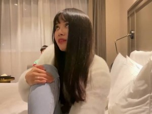 甜美笑容惹人怜爱巨乳嫩妹水流成河-小文探花