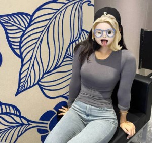 亲手剃光堂姐逼毛堂姐的白虎骚逼非常诱惑