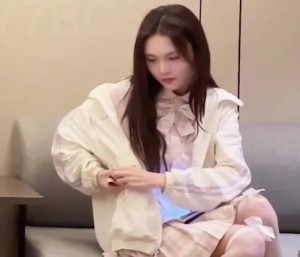 今天约的妹子身材苗条夹子音叫床声音太温柔了-7BOSS