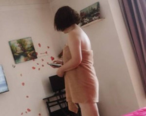 舅妈姐的丝袜高跟