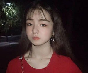 约炮迷人素颜小坦克