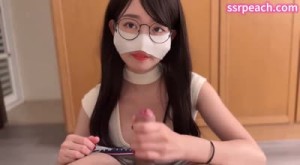 當表面正經私下淫蕩的女教師課後輔導早熟男學生她還是必須保持專業-Ellie