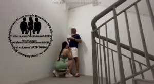 淫妇电梯勾引小伙直接拉安全梯做爱-vkcklananh