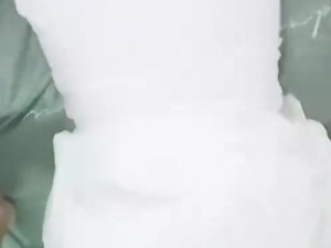 小姨子自慰被姐夫偷摸推开房门当场硬上骑乘内射白浆四溅
